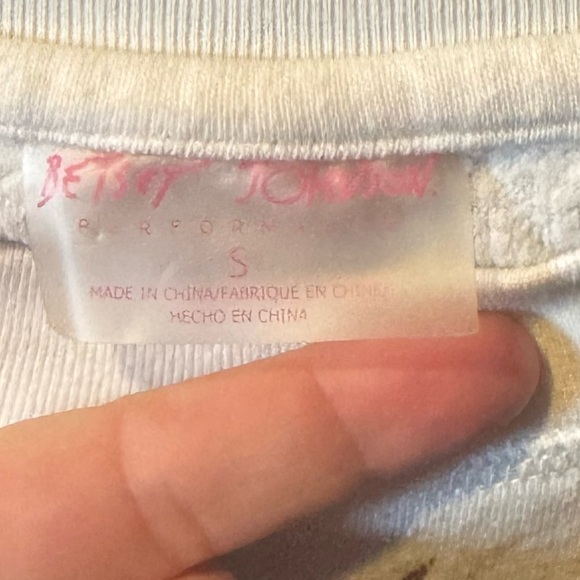 Betsey Johnson Lightning Bolt Patterned Cream Sweatshirt Size Small - Picture 2 of 3